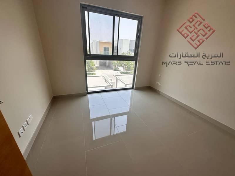 Brand new 3 bedroom villa available for rent in al zahia