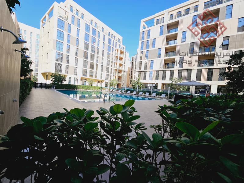 **Studio available for rent with pool ,parking and gym in Al mamsha sharjah **