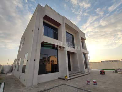 5 Bedroom Villa for Sale in Hoshi, Sharjah - A luxurious villa for sale in Al -Hoshi