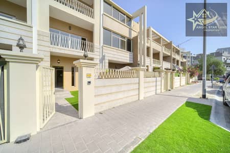 Huge Size 4BR With Maidroom Fully Renovated Aed 2.8M Only