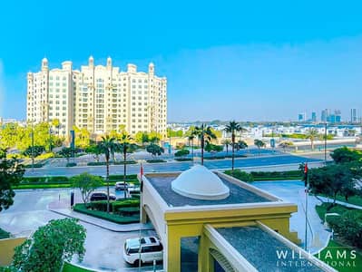 2 Bedroom Flat for Sale in Palm Jumeirah, Dubai - BRAND NEW KITCHEN | VACANT | NEXT TO MALL