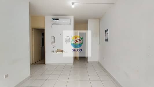 1 Bedroom Flat for Rent in Tourist Club Area (TCA), Abu Dhabi - Spacious flat, No cash deposit needed