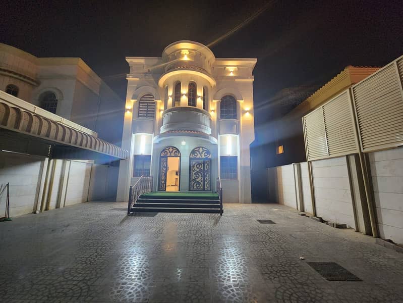 Villa for rent in Al Rawda 2, Ajman. 5000 square feet. 4 bedrooms, majlis lounge. Annual 85,000 dirhams