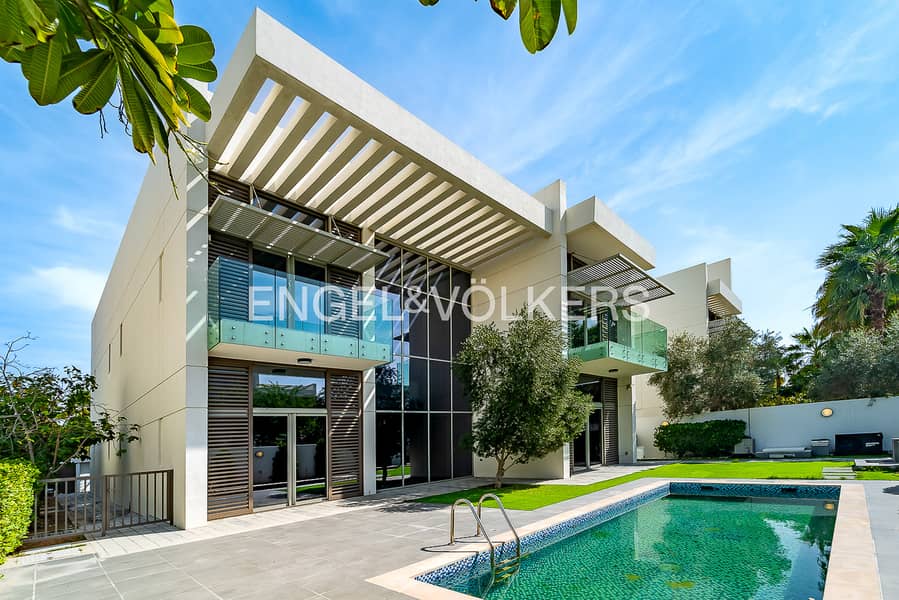 Luxurious Living | Contemporary | Private Pool