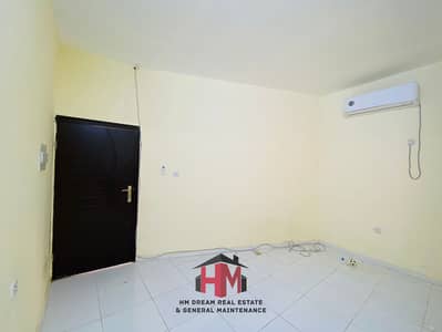 فلیٹ 2 غرفة نوم للايجار في مدينة الفلاح‬، أبوظبي - WhatsApp Image 2022-10-11 at 12.52. 15 PM. jpeg