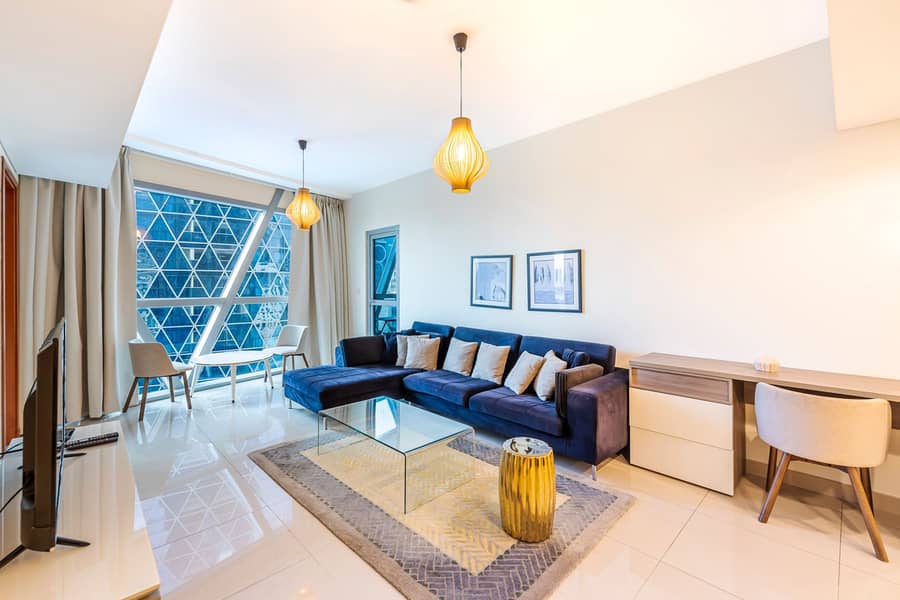 Spacious 1 Bed City View Park Tower DIFC