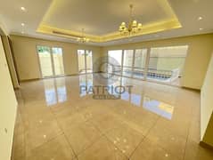 MODERN 5BR MAIDS PVT POOL GARDEN VILLA IN JUMEIRAH 1