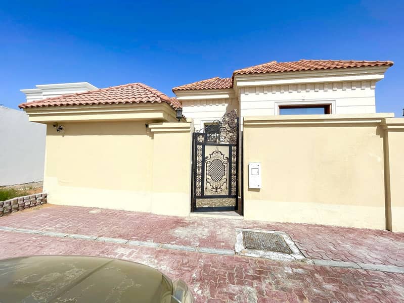 Private Entrance - 3 Bedrooms Hall with 4 Bathrooms in East Baniyas