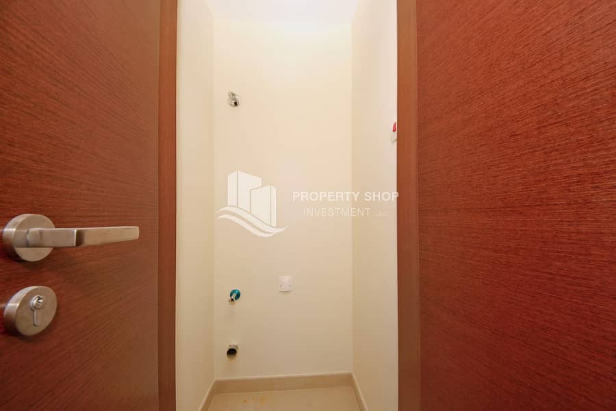 4 1-bedroom-apartment-al-reem-island-shams-abu-dhabi-gate-tower-2-laundry-area. JPG