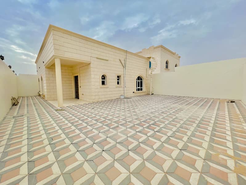 Вилла в Шиаб Аль Ашхар, 3 cпальни, 65000 AED - 8636088