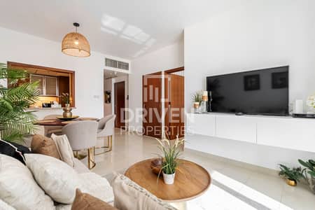 1 Bedroom Flat for Rent in Downtown Dubai, Dubai - Mid Floor Huge Apartment with Pool Views