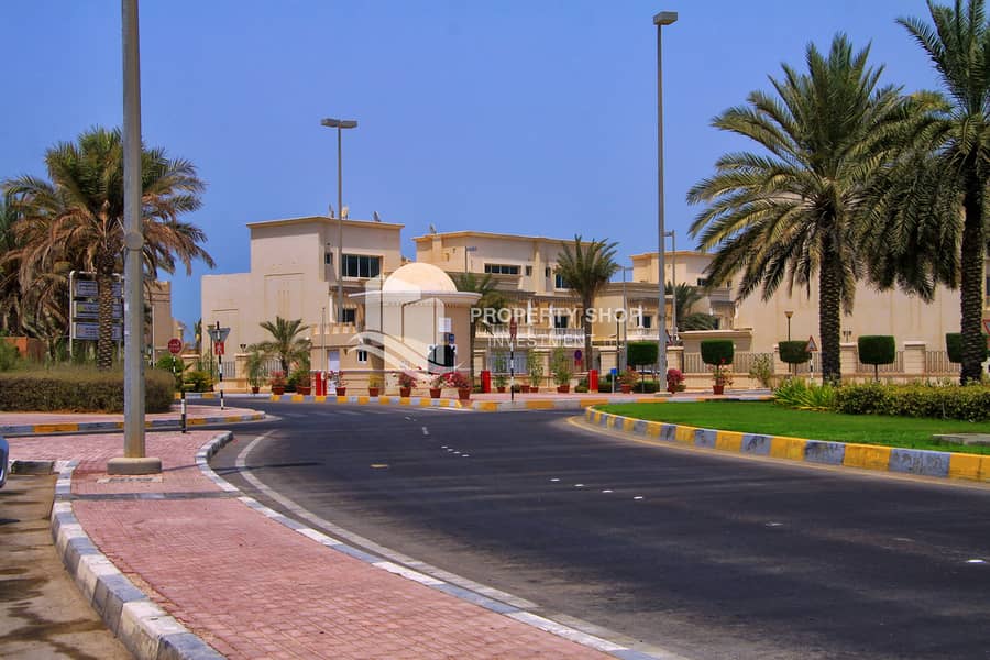 4 abu-dhabi-royal-marina-villas-community-gate-entrance. JPG