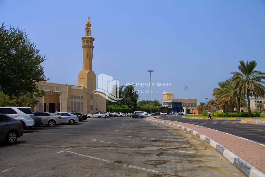 6 abu-dhabi-royal-marina-villas-community-mosque. JPG