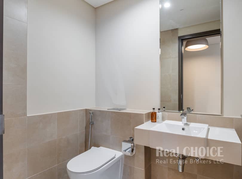 17 1 Residences - Show Apartment 3BR_Page_05. jpg