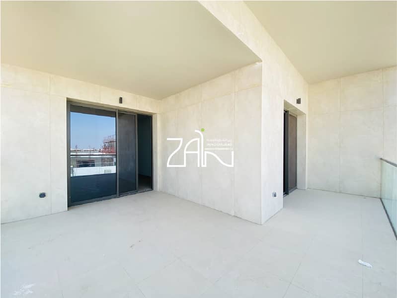 18 4BR Villa - SB - 4,801 Sqft - Yas Acres-02. jpg
