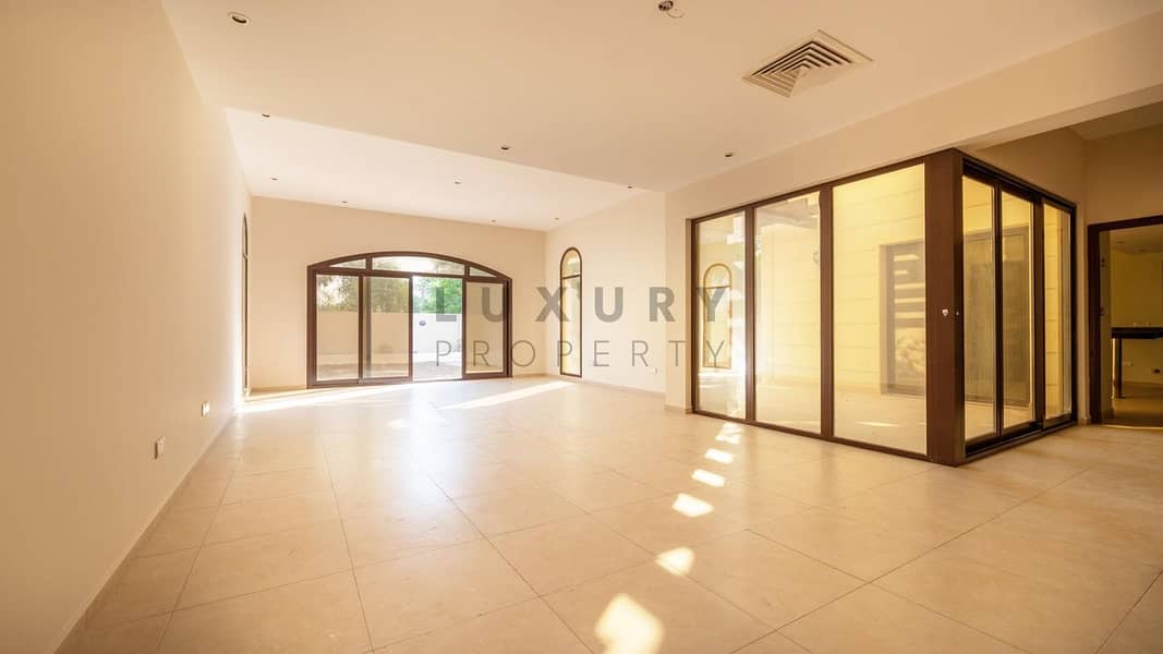 Exclusive | Spacious | Vacant on Transfer Exclusive | Spacious | Vacant on Transfer