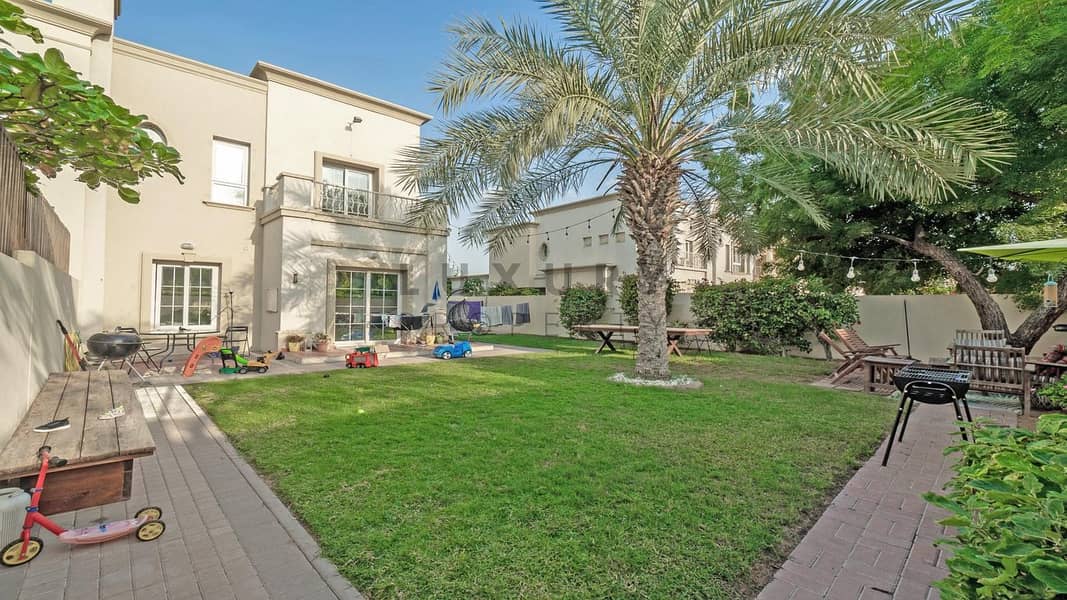 Large Plot | Landscaped Garden | Single Row Large Plot | Landscaped Garden | Single Row
