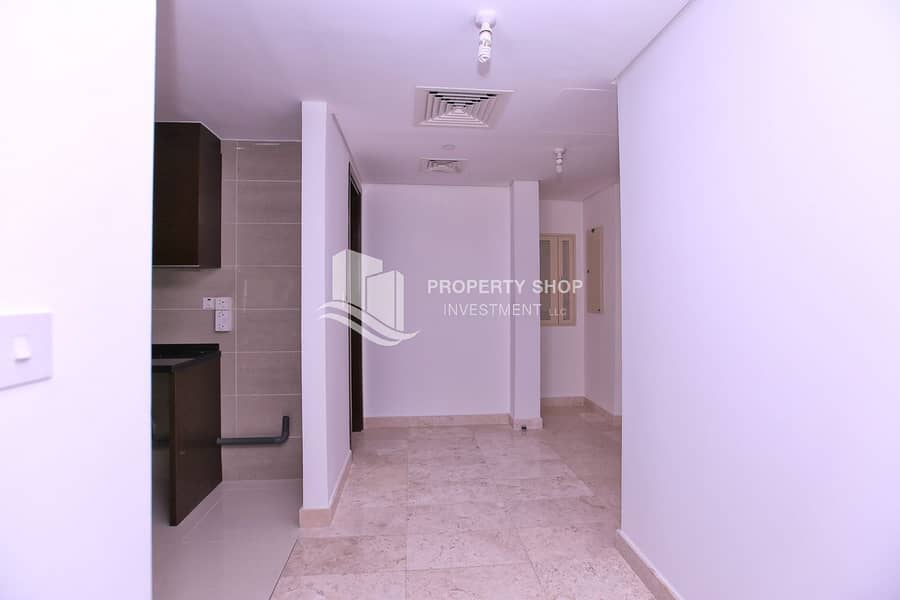 9 2-bedroom-apartment-al-reem-island-marina-square-marina-heights-2-foyer. JPG