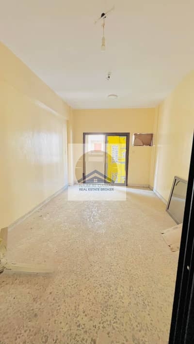 1 Bedroom Flat for Rent in Deira, Dubai - BACHLOR ALLOWED NEAR TO BANYAS METRO WINDO AC 1BHK  40K IN4 CHEQUES