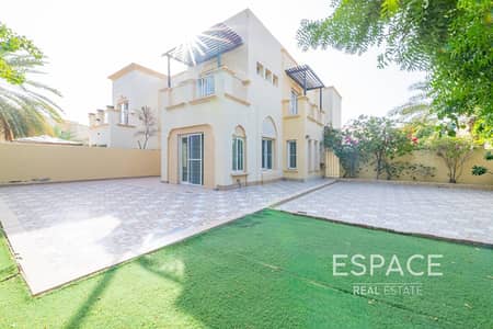 4 Bedroom Villa for Rent in The Springs, Dubai - 4 BR - Upgraded And Extended - Pool View