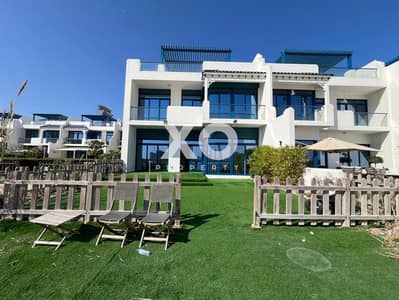 5 Bedroom Villa for Rent in Palm Jumeirah, Dubai - 5 bed | Vacant Now | Direct Beach Access