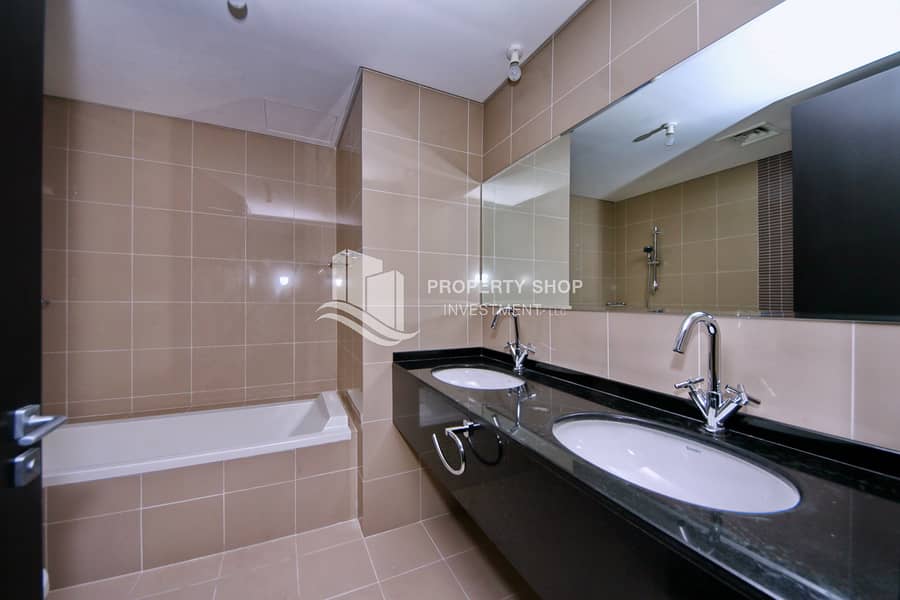 8 1-bedroom-apartment-al-reem-island-marina-square-rak-tower-master-bathroom. JPG