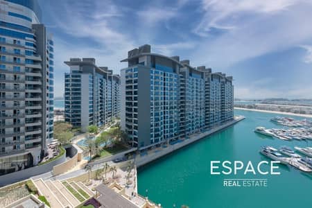 2 Bedroom Flat for Rent in Palm Jumeirah, Dubai - Top Floor - Marina Bay Views - Vacant