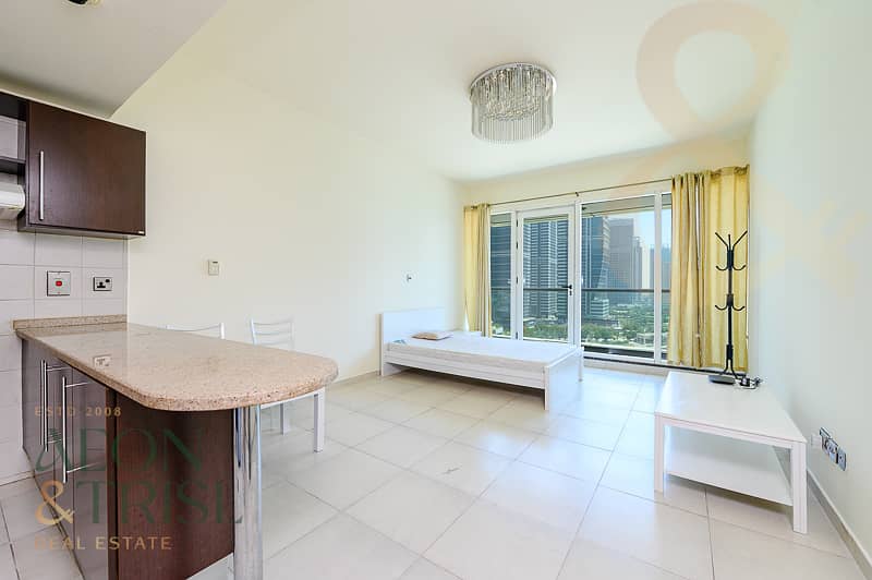 شقة في برج قوس دبي،مجمع G،أبراج بحيرات الجميرا 700000 درهم - 8459920