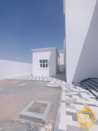 Studio for Rent in Al Shamkha, Abu Dhabi - 4a84836c-a36b-4a29-a7fc-fbb2815f81d1. jpg