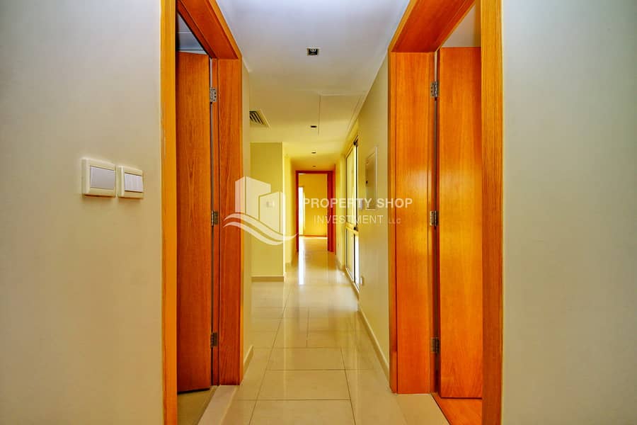 10 4-bedroom-townhouse-abu-dhabi-al-dar-al-raha-gardens-corridor 1. JPG