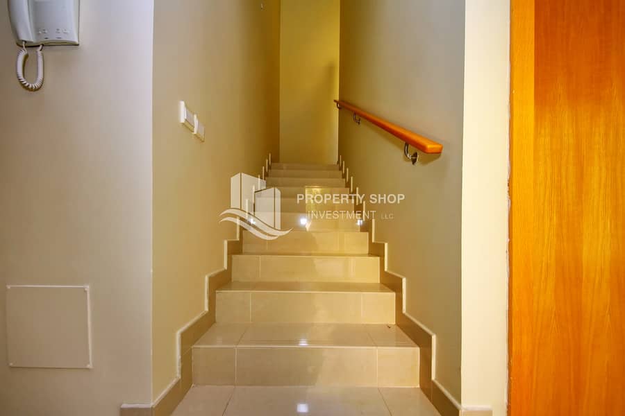 11 4-bedroom-townhouse-abu-dhabi-al-dar-al-raha-gardens-stairs. JPG