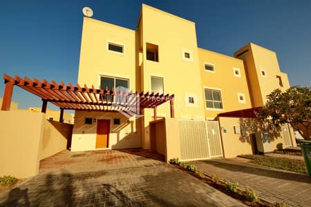 تاون هاوس 4 غرف نوم للبيع في حدائق الراحة، أبوظبي - 4-bedroom-townhouse-abu-dhabi-al-dar-al-raha-gardens-property-image. JPG