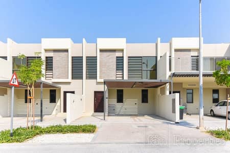 3 Bedroom Villa for Rent in DAMAC Hills 2 (Akoya by DAMAC), Dubai - R2M Layout I Best Cluster I Ready To Move Villa