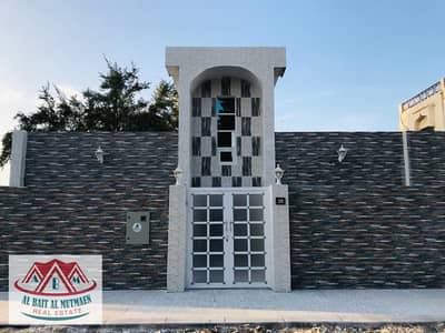 A clean four-room house with air conditioners in Al-Qadisiyah