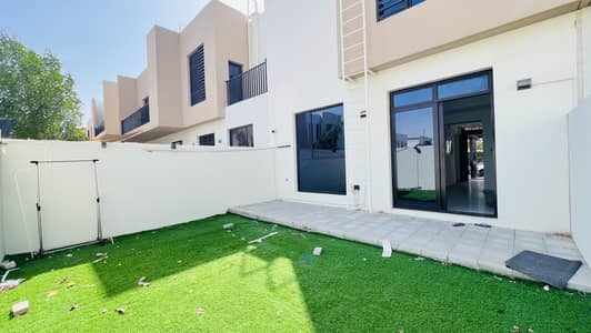 2 Bedroom Townhouse for Rent in Al Tai, Sharjah - Luxurious Community / Two BR Townhouse / With Maids Room / Central Ac