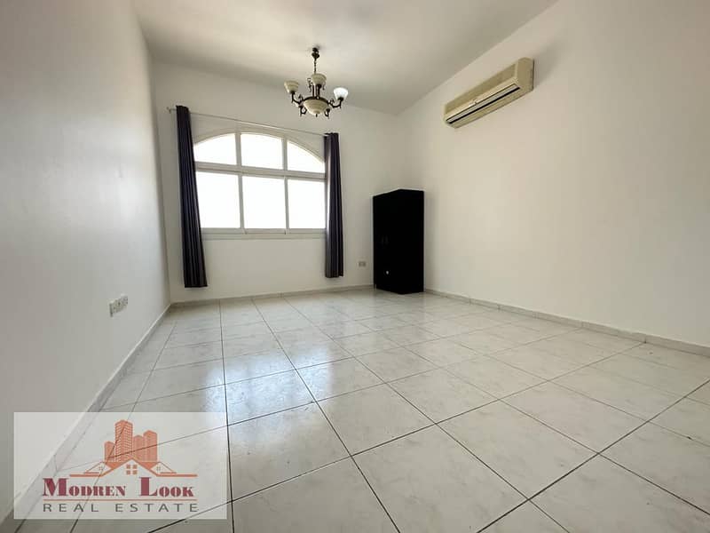 位于哈里发城 1 卧室的公寓 48000 AED - 7762206 位于哈里发城 1 卧室的公寓 48000 AED - 7762206