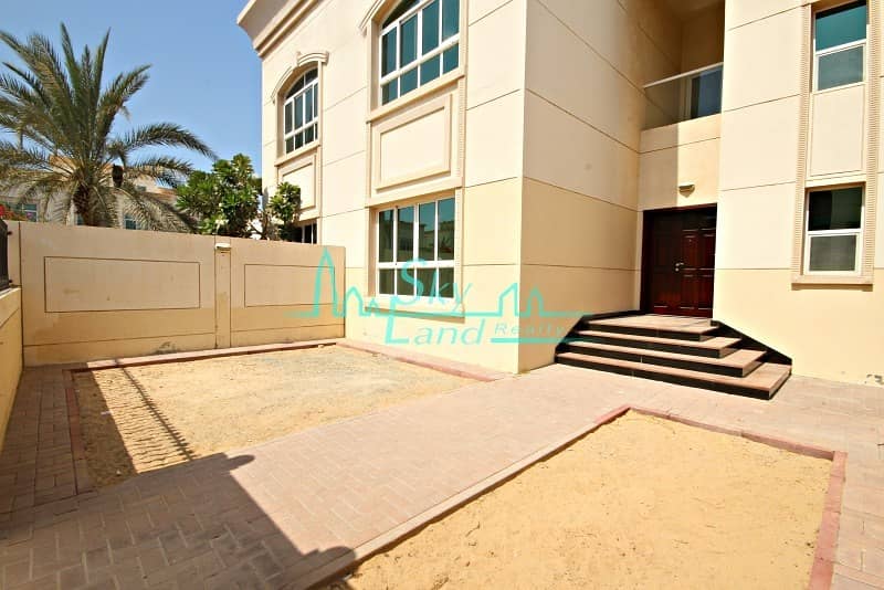 WELL MAINTAINED 3BR+MAIDS SEMI DETACHED VILLA IN JUMEIRAH