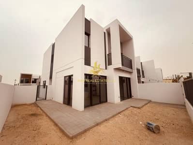 فیلا 4 غرف نوم للايجار في دبي لاند، دبي - IMG-20240225-WA0055. jpg