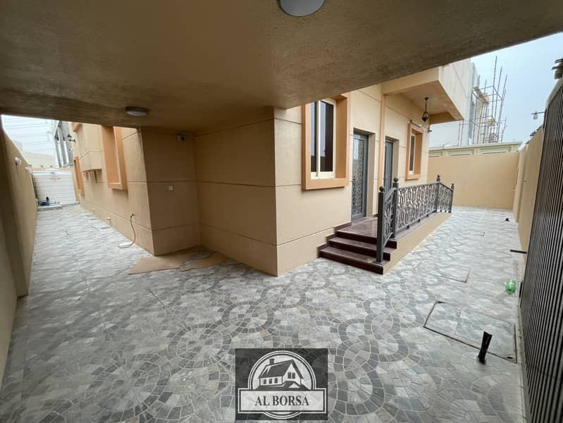 Villa for rent in Al Yasmine, 3 floors, 7 master rooms, new, 1 resident