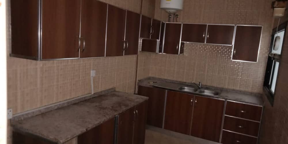 1 b h k apartment very cheaper with two months free