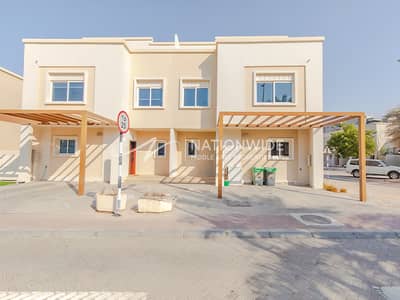 4 Bedroom Villa for Rent in Al Reef, Abu Dhabi - Spectacular Villa |Fantastic Views | Perfect Area