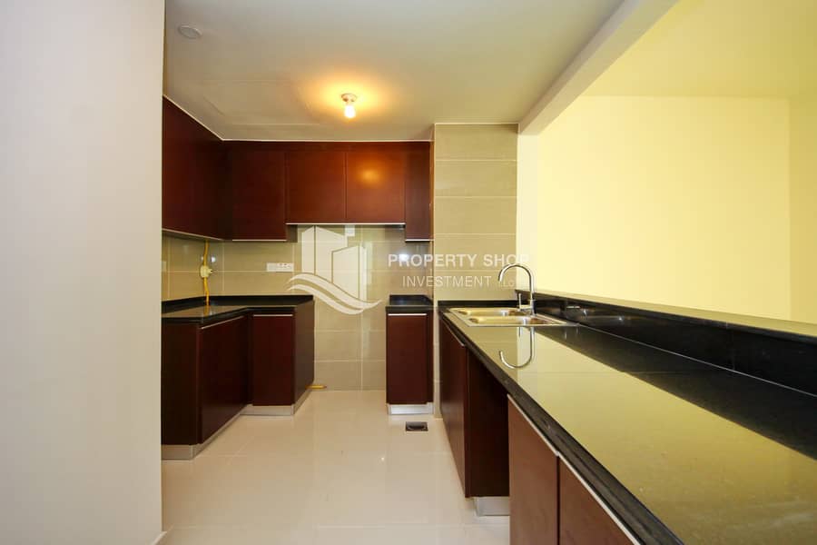 5 2-bedroom-apartment-al-reem-island-marina-square-al-maha-tower-kitchen. JPG
