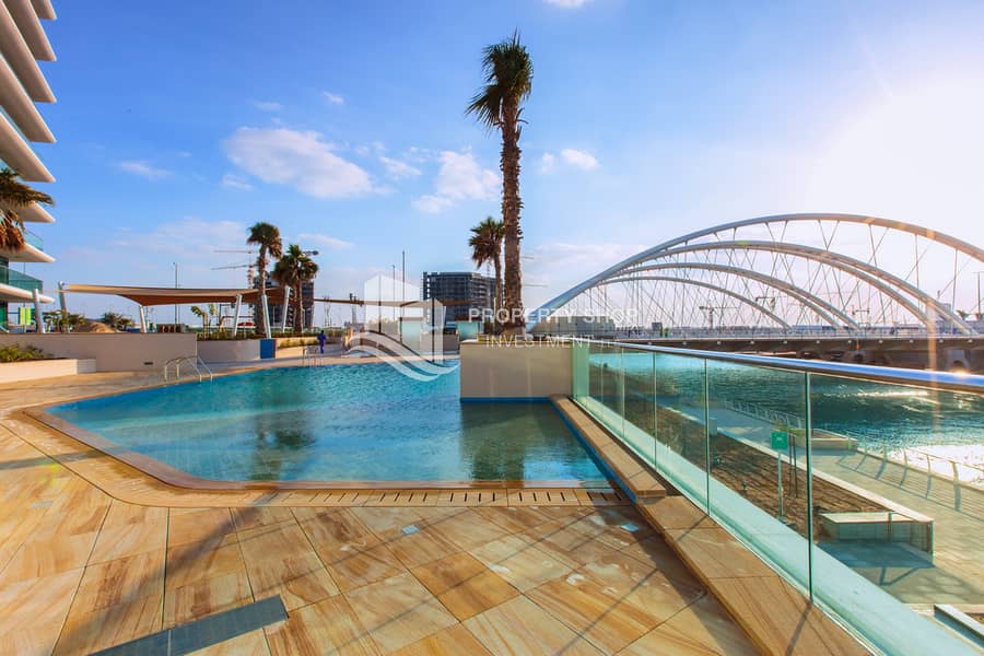 9 abu-dhabi-al-raha-beach-al-bandar-al-hadeel-podium-swimming-pool-1. JPG