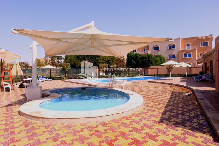3 abu-dhabi-al-reef-manazel-mediterranean-village-community-kids-swimming-pool. JPG