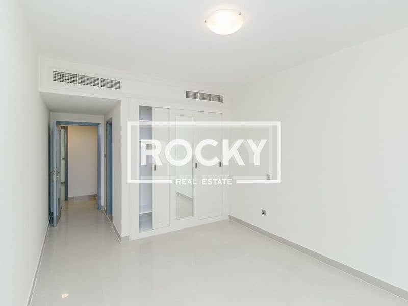 9 Rocky Real Estate - Bur Dubai - Al Mankhool - Imperium 2 - Apartment  (11 of 15). JPG