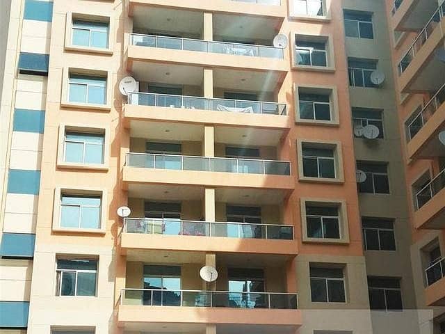 Ready to move ! Family Bldg !  1 BHK with Balcony in University View
