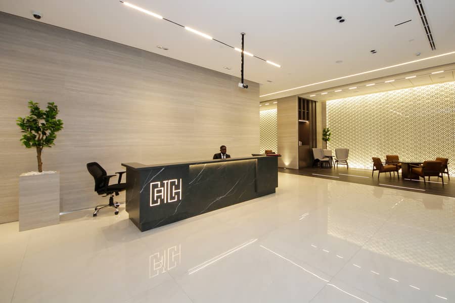 28 Lobby 1. jpg