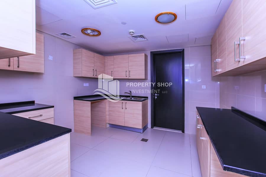 5 2-bedroom-apartment-al-reem-island-marina-square-ocean-terrace-kitchen-1. JPG