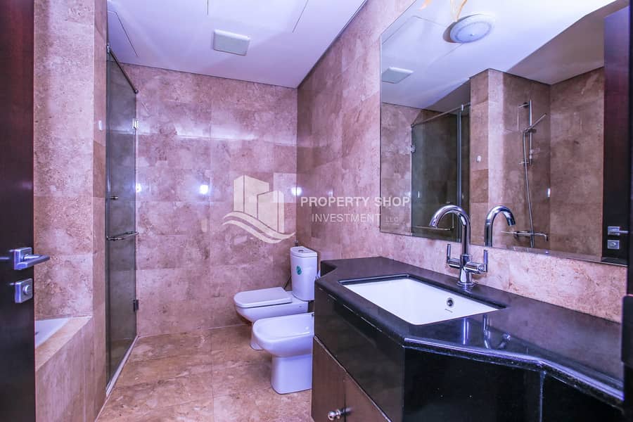 12 2-bedroom-apartment-al-reem-island-marina-square-ocean-terrace-master-bathroom. JPG