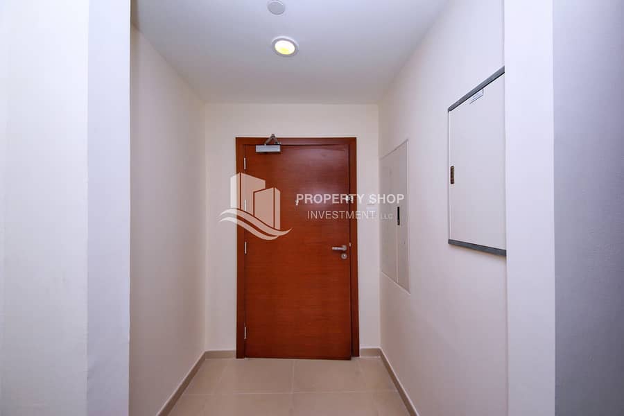 16 2-bedroom-apartment-al-reem-island-shams-abu-dhabi-gate-tower-1-foyer. JPG